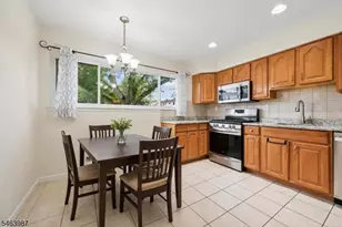 662A Marshall Rd, Hillsborough Township, NJ 08844 - Photo 9