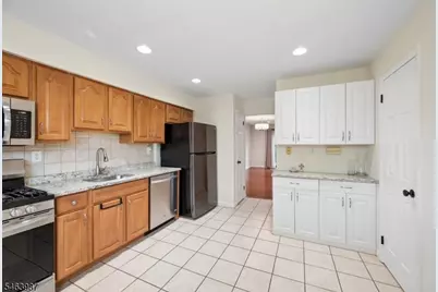 662A Marshall Rd, Hillsborough Township, NJ 08844 - Photo 5