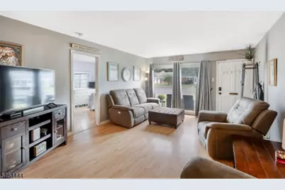 105 Waterfront Dr, Brick Twp., NJ 08724 - Photo 7