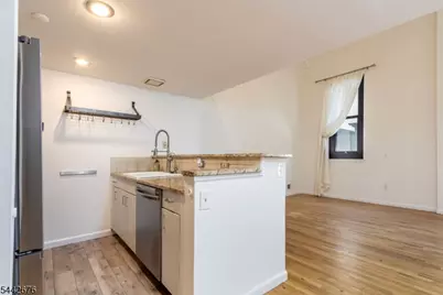 518-536 Gregory Ave A203, Weehawken, NJ 07086 - Photo 7