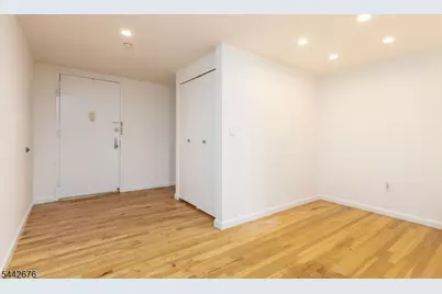518-536 Gregory Ave A203, Weehawken, NJ 07086 - Photo 5