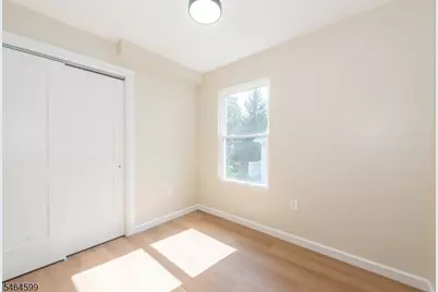 204 Idalroy Trl, Hopatcong, NJ 07843 - Photo 15