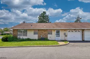 32D Yorkshire Ct, Manchester Township, NJ 08759 - Photo 3