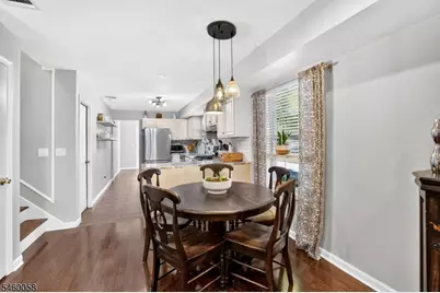 4 Star Lake Rd #E, Bloomingdale, NJ 07403 - Photo 9