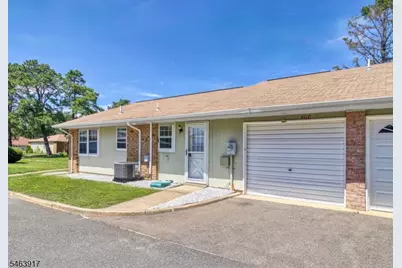 27D Cambridge Cir, Manchester Township, NJ 08759 - Photo 3