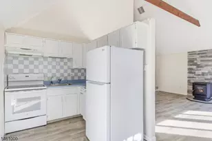 7 Winding Hill Rd, Vernon, NJ 07462 - Photo 9