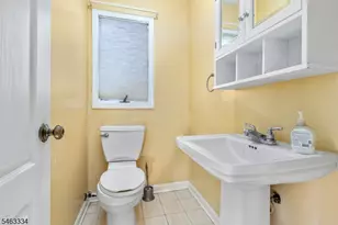 21 Village Park Ct, Scotch Plains Township, NJ 07076 - Photo 11