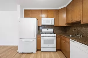 1013 Waterford Dr, Edison Twp., NJ 08817 - Photo 13