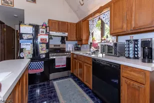 9 White Pine Trail, Wantage, NJ 07461 - Photo 5
