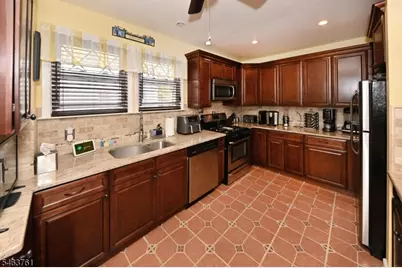 69 8th Ave, Hawthorne, NJ 07506 - Photo 17