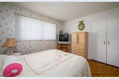385 Jensen Ave, Rahway, NJ 07065 - Photo 13