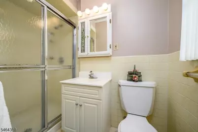 385 Jensen Ave, Rahway, NJ 07065 - Photo 11