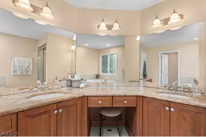 10 Berkshire Way, Holland Township, NJ 08848 - Photo 23