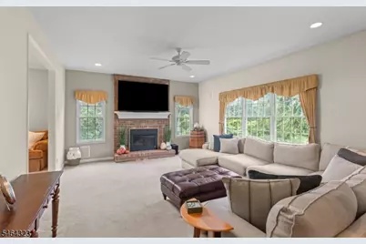 10 Berkshire Way, Holland Township, NJ 08848 - Photo 9