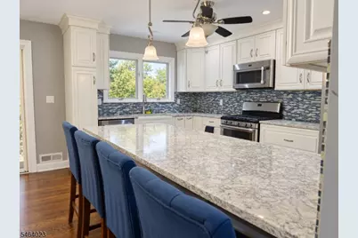7 Crossbrook Ln, West Caldwell, NJ 07006 - Photo 9
