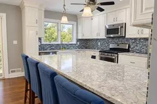 7 Crossbrook Ln, West Caldwell, NJ 07006 - Photo 9