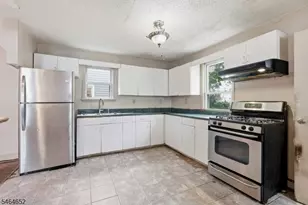 82 Berkshire Pl, Irvington, NJ 07111 - Photo 9
