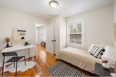28 Taranto Ct, Maplewood, NJ 07040 - Photo 11