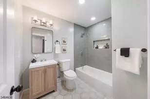 28 Taranto Ct, Maplewood, NJ 07040 - Photo 5