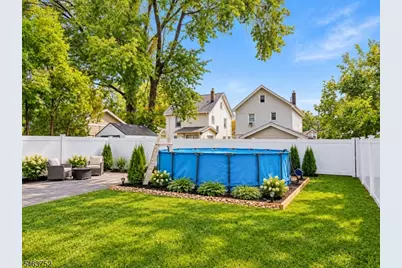 419 Locust St, Roselle Park, NJ 07204 - Photo 31