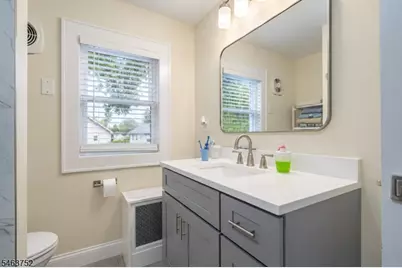 419 Locust St, Roselle Park, NJ 07204 - Photo 27