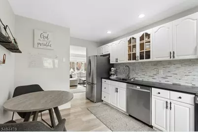 86B Troy Dr #B, Springfield, NJ 07081 - Photo 5