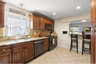 241 Hawthorne St, Scotch Plains Township, NJ 07076 - Photo 7