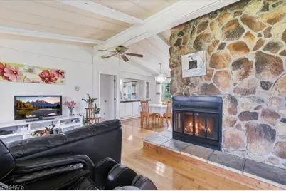 25 W Asbury Anderson Rd, Washington Township, NJ 08827 - Photo 9