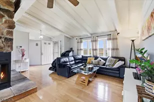 25 W Asbury Anderson Rd, Washington Township, NJ 08827 - Photo 7