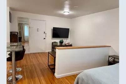 605 Grove St #E10, Clifton, NJ 07013 - Photo 7