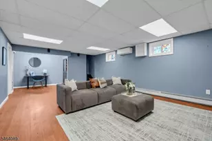 21 McGuire St, Woodbridge Township, NJ 08840 - Photo 17