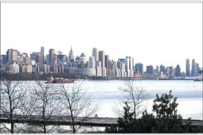 320 The Promenade #320, Edgewater, NJ 07020 - Photo 3