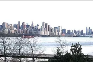 320 The Promenade, Edgewater, NJ 07020 - Photo 3