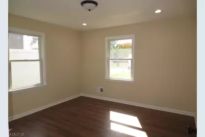 104 Andrew St, Green Brook Township, NJ 08812 - Photo 11