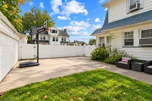 417 E 40th St, Paterson, NJ 07504 - Photo 41