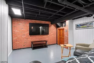417 E 40th St, Paterson, NJ 07504 - Photo 29