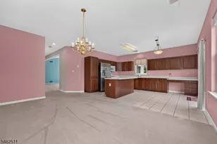 38 Victoria Dr, White Township, NJ 07823 - Photo 9