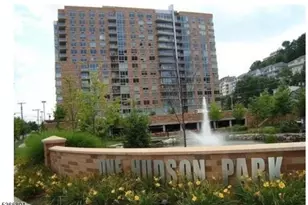 1611 Hudson Park, Edgewater, NJ 07020 - Photo 1