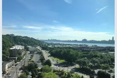 1611 Hudson Park #1611, Edgewater, NJ 07020 - Photo 15