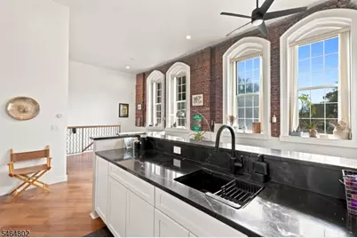 491 Valley Street #7, West Orange Township, NJ 07050 - Photo 5