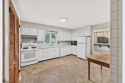 444 Vanderveer Rd, Bridgewater, NJ 08807 - Photo 9