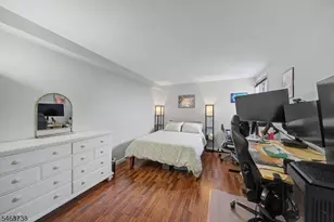 2000 Linwood Ave, Fort Lee, NJ 07024 - Photo 13