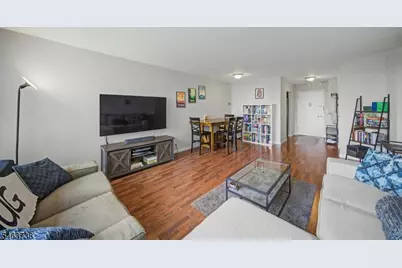 2000 Linwood Ave #12N, Fort Lee, NJ 07024 - Photo 3