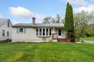 23 Clinton Ave, Mansfield Township, NJ 07865 - Photo 1
