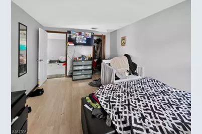 2393 Steuben St, Union Township, NJ 07083 - Photo 17