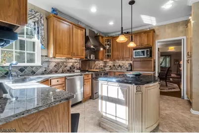 31 Dickinson Rd, Bernards Township, NJ 07920 - Photo 13