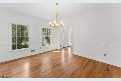 31 Old Farm Rd, Berkeley Heights Township, NJ 07922 - Photo 9