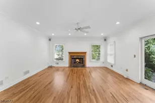31 Old Farm Rd, Berkeley Heights Township, NJ 07922 - Photo 15