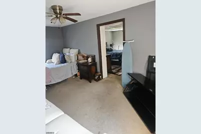 215 W 3rd Ave, Roselle, NJ 07203 - Photo 11
