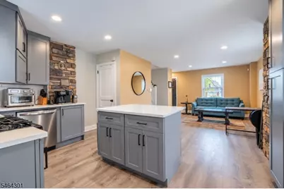714 W Scott Ave, Rahway, NJ 07065 - Photo 5